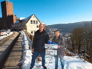 Übergabe der historischen Wegetafeln  Foto: S.Stocker